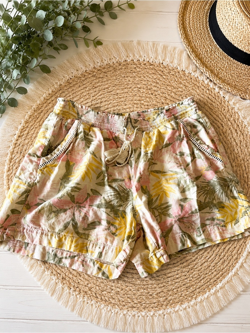 Briggs New York Linen Blend Tropical Floral Pull-On Shorts L